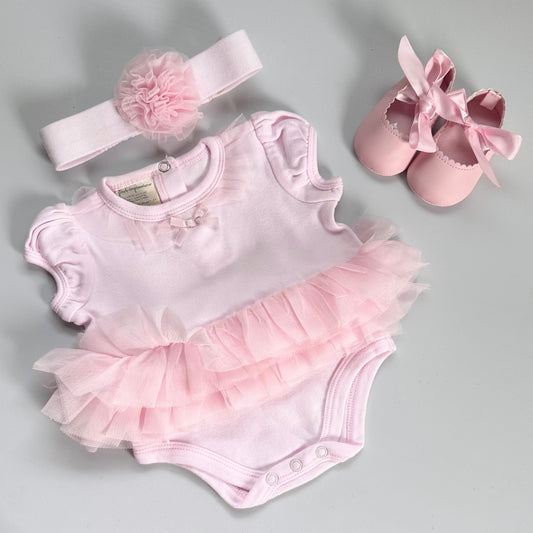 Baby Tutu Outfit with headpiece and pink shoes (0-3 months)