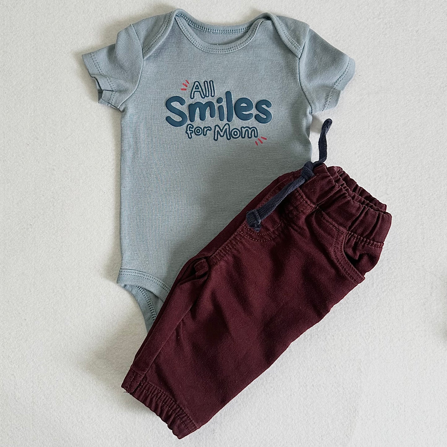 2 pc. Carter’s Set Bodysuit and Pants (3 months)