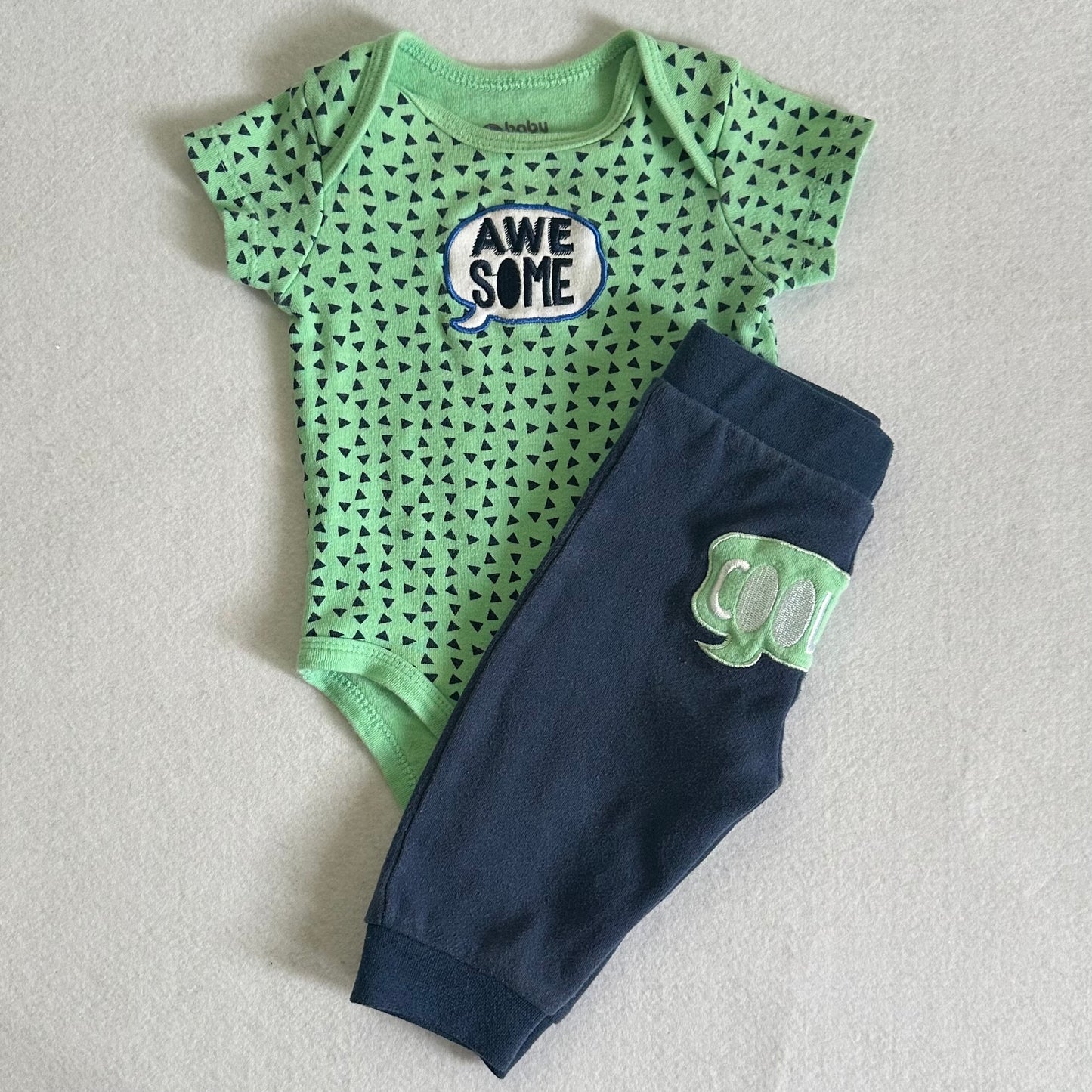 2 pc. Baby Gear Bodysuit and Pants (0-3 months)