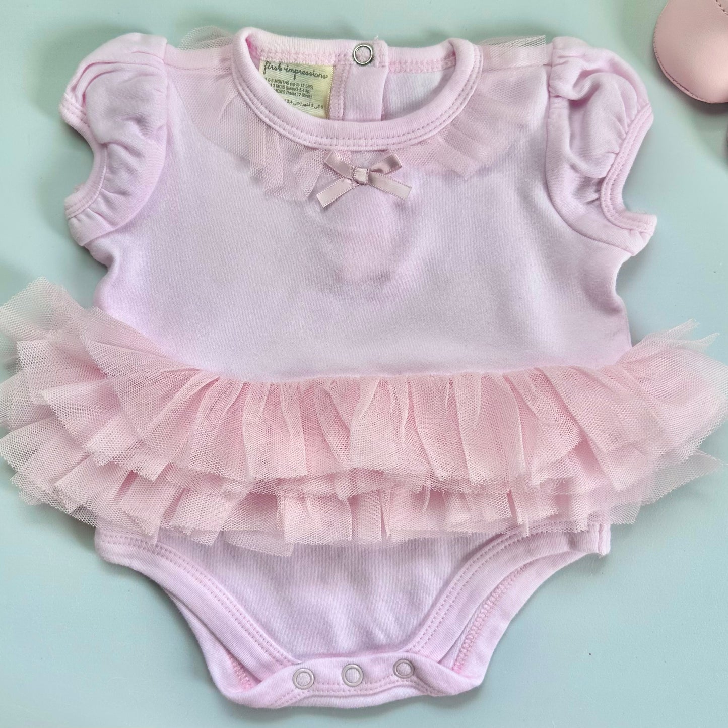 Baby Tutu Outfit with headpiece and pink shoes (0-3 months)